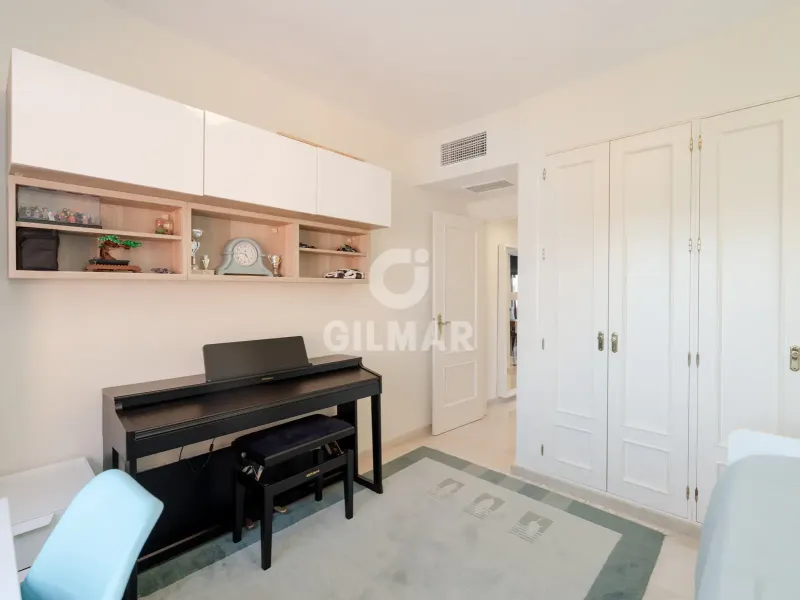 Duplex penthouse in Estepona Este - Málaga
