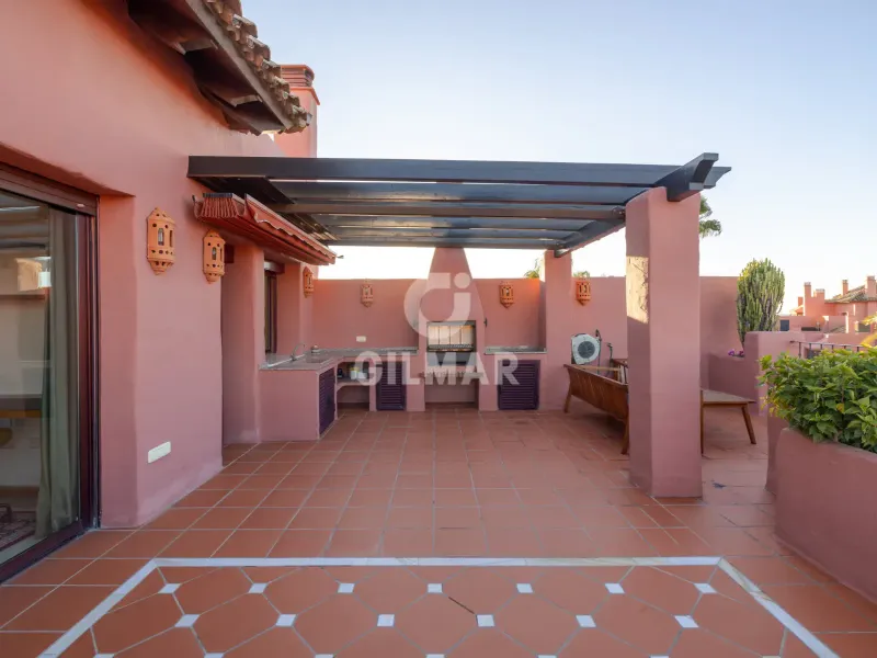 Duplex penthouse in Estepona Este - Málaga