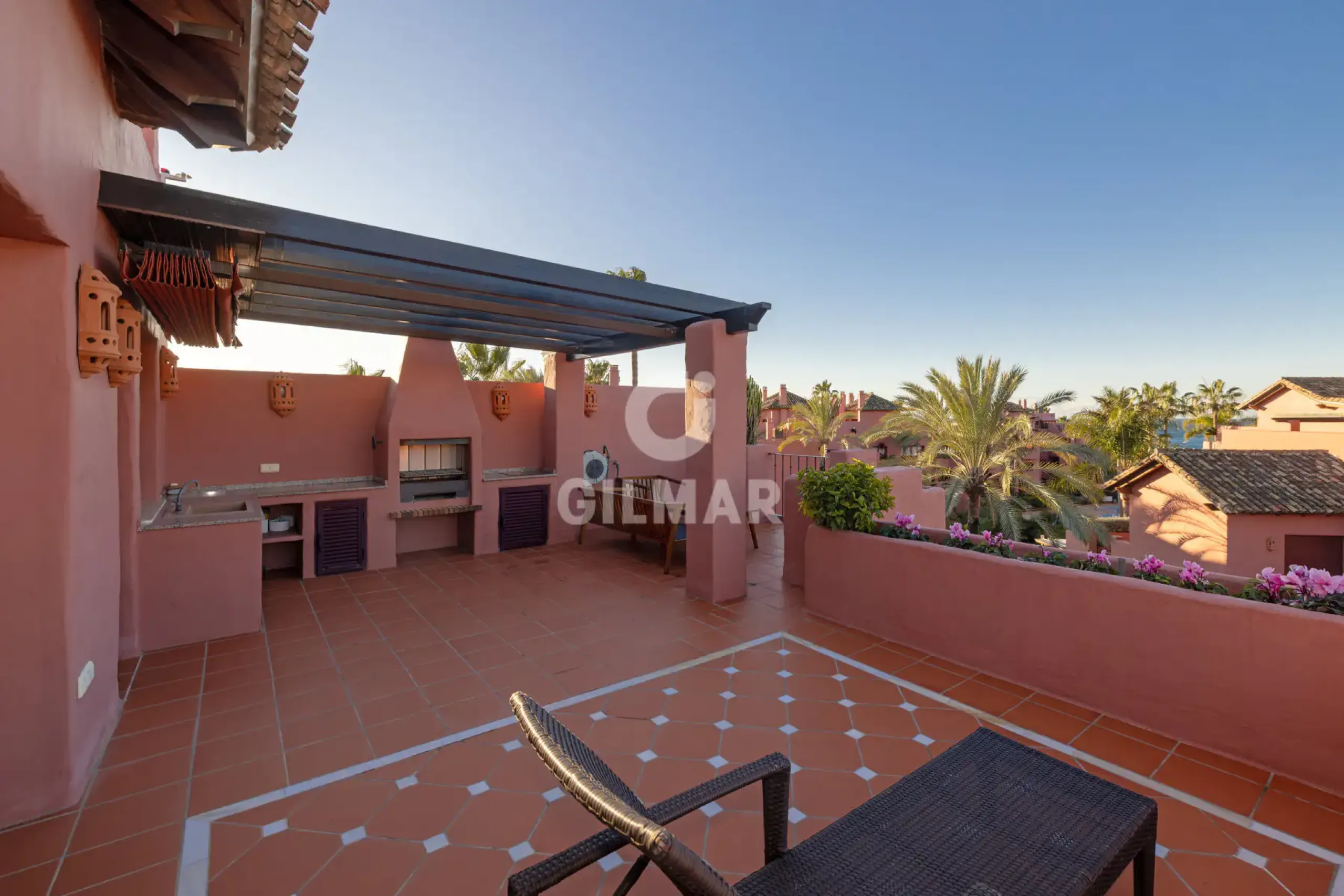 Duplex penthouse in Estepona Este - Málaga