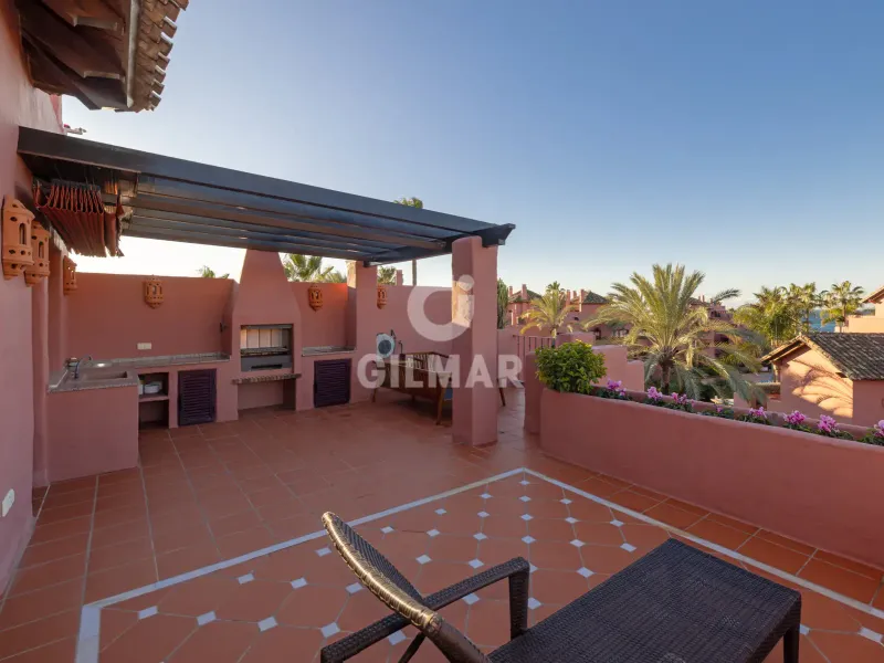 Duplex penthouse in Estepona Este - Málaga
