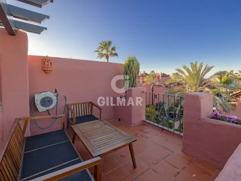 Duplex penthouse in Estepona Este - Málaga