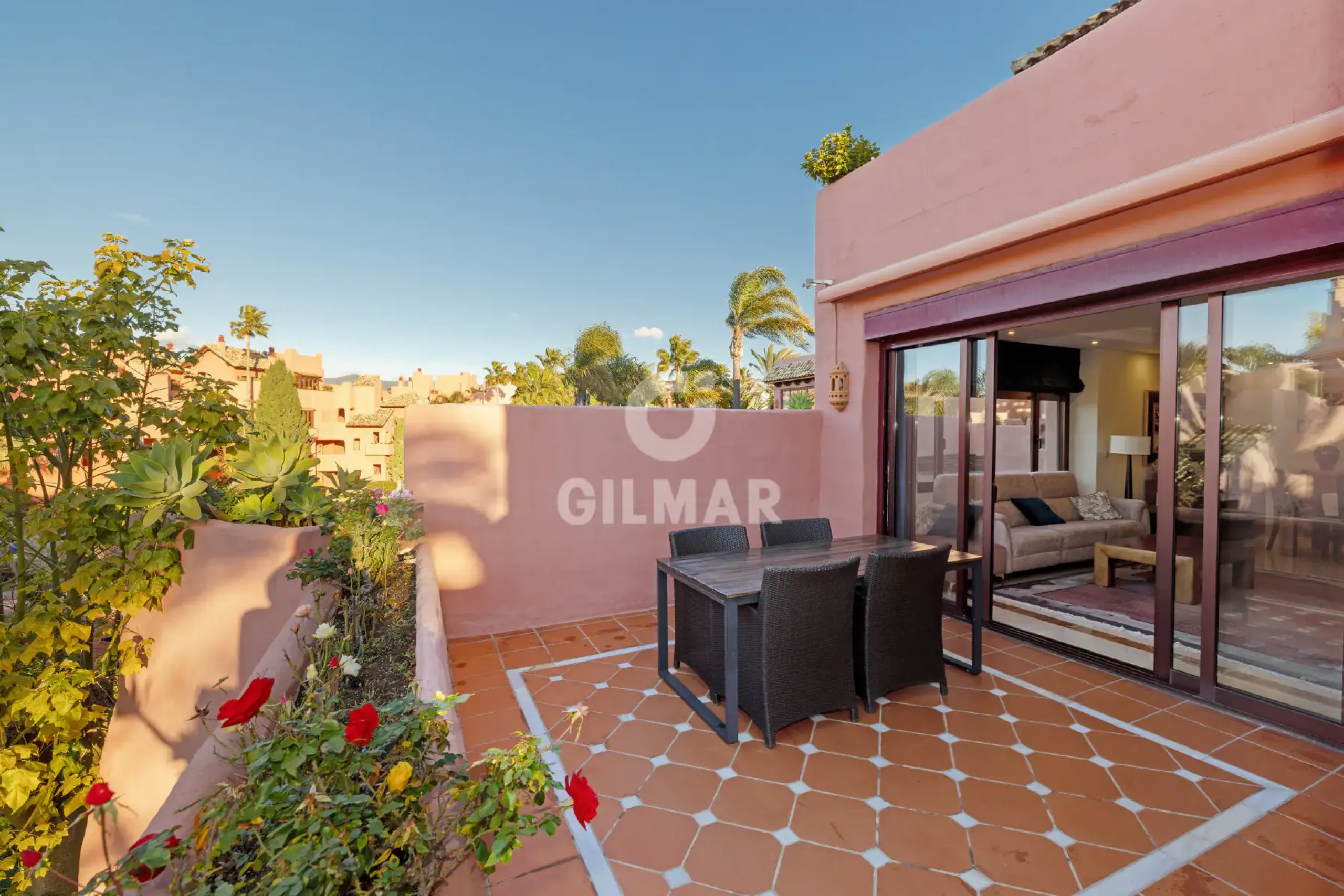 Duplex penthouse in Estepona Este - Málaga