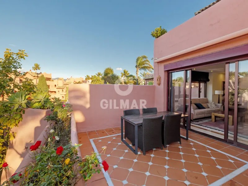 Duplex penthouse in Estepona Este - Málaga