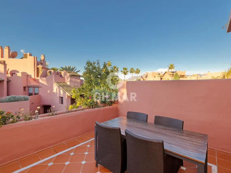 Duplex penthouse in Estepona Este - Málaga