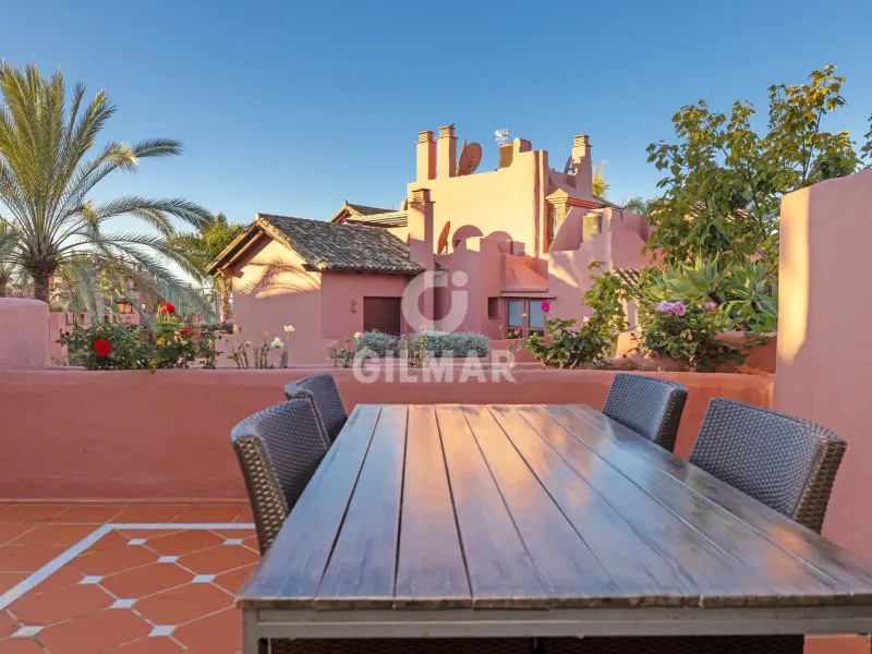 Duplex penthouse in Estepona Este - Málaga