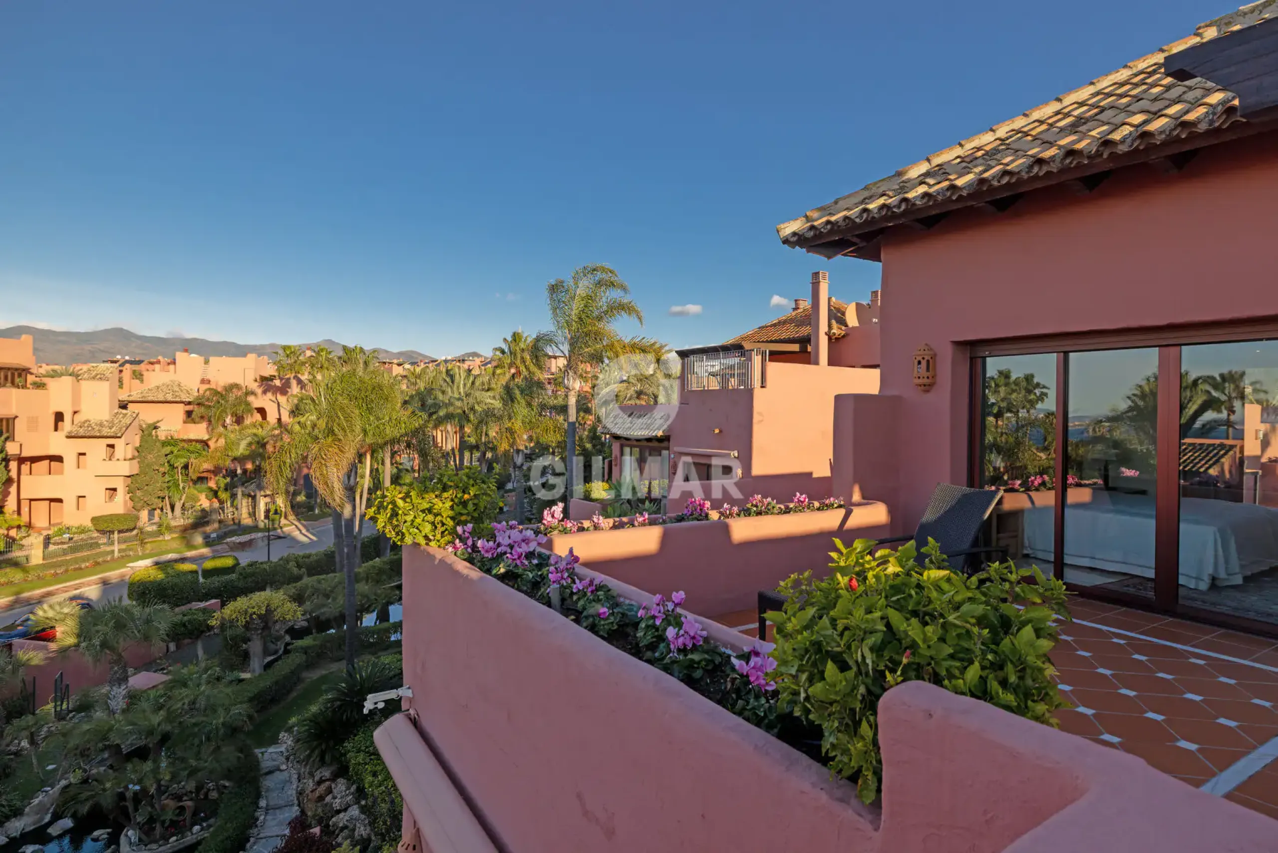 Duplex penthouse in Estepona Este - Málaga
