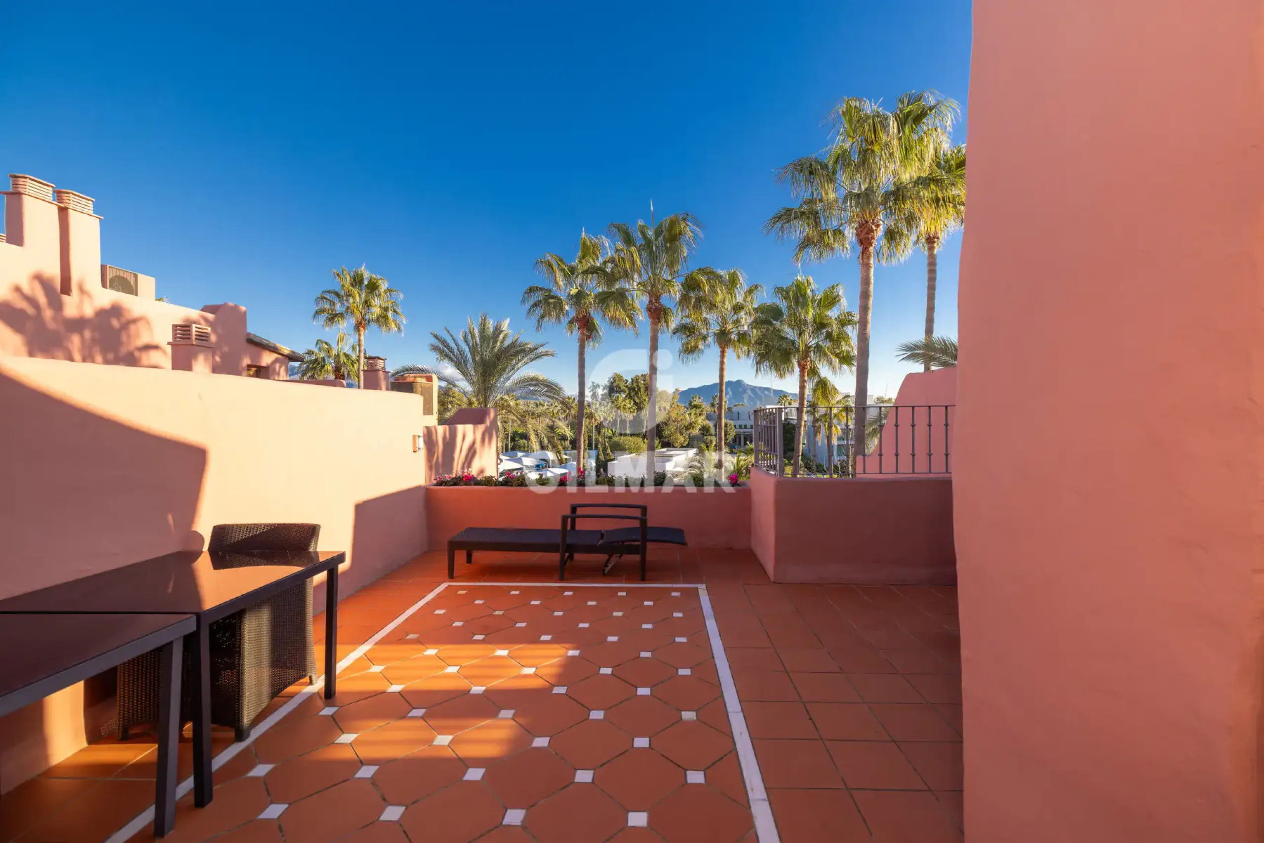Duplex penthouse in Estepona Este - Málaga