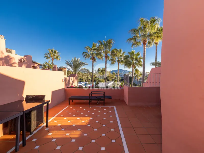 Duplex penthouse in Estepona Este - Málaga