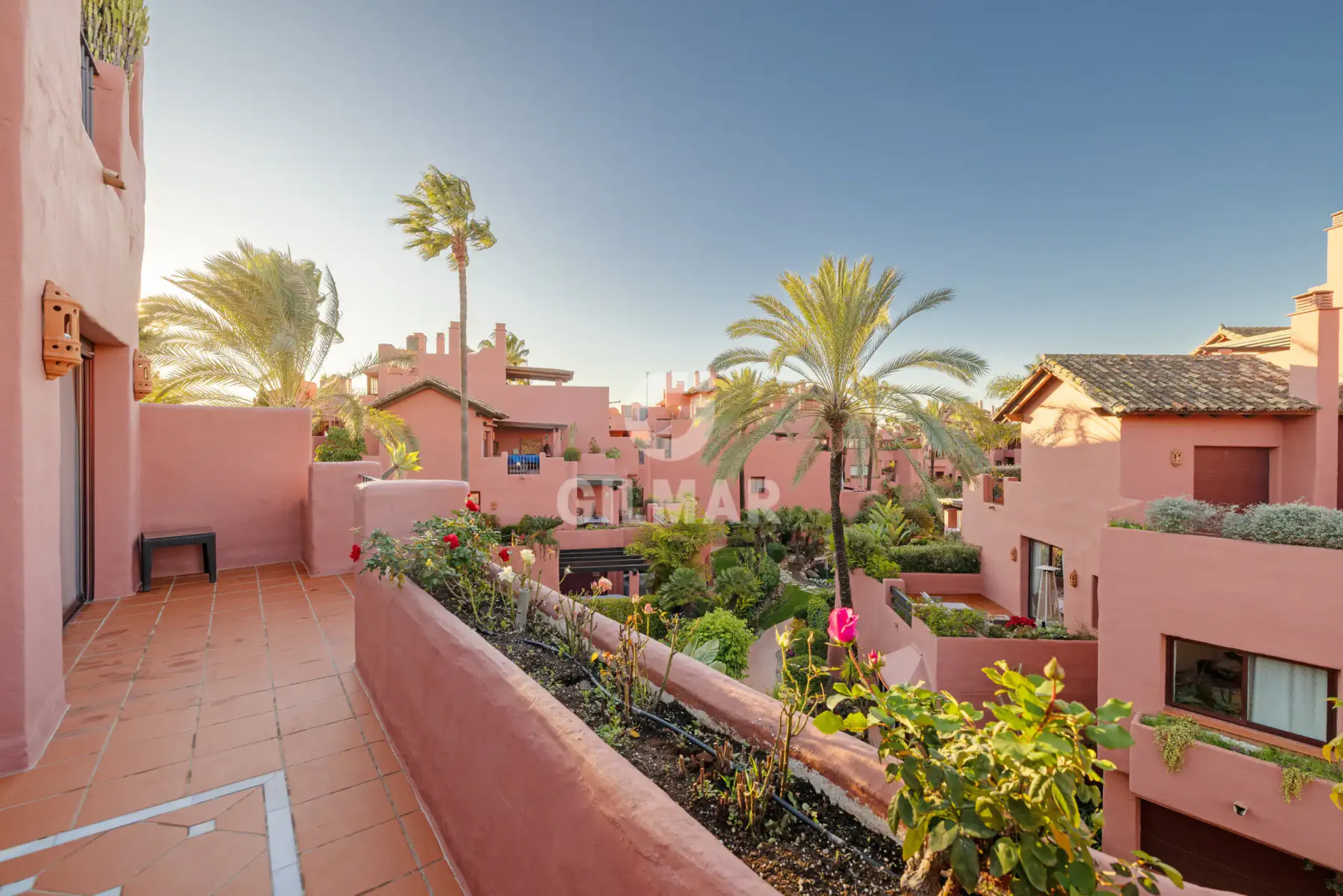 Duplex penthouse in Estepona Este - Málaga