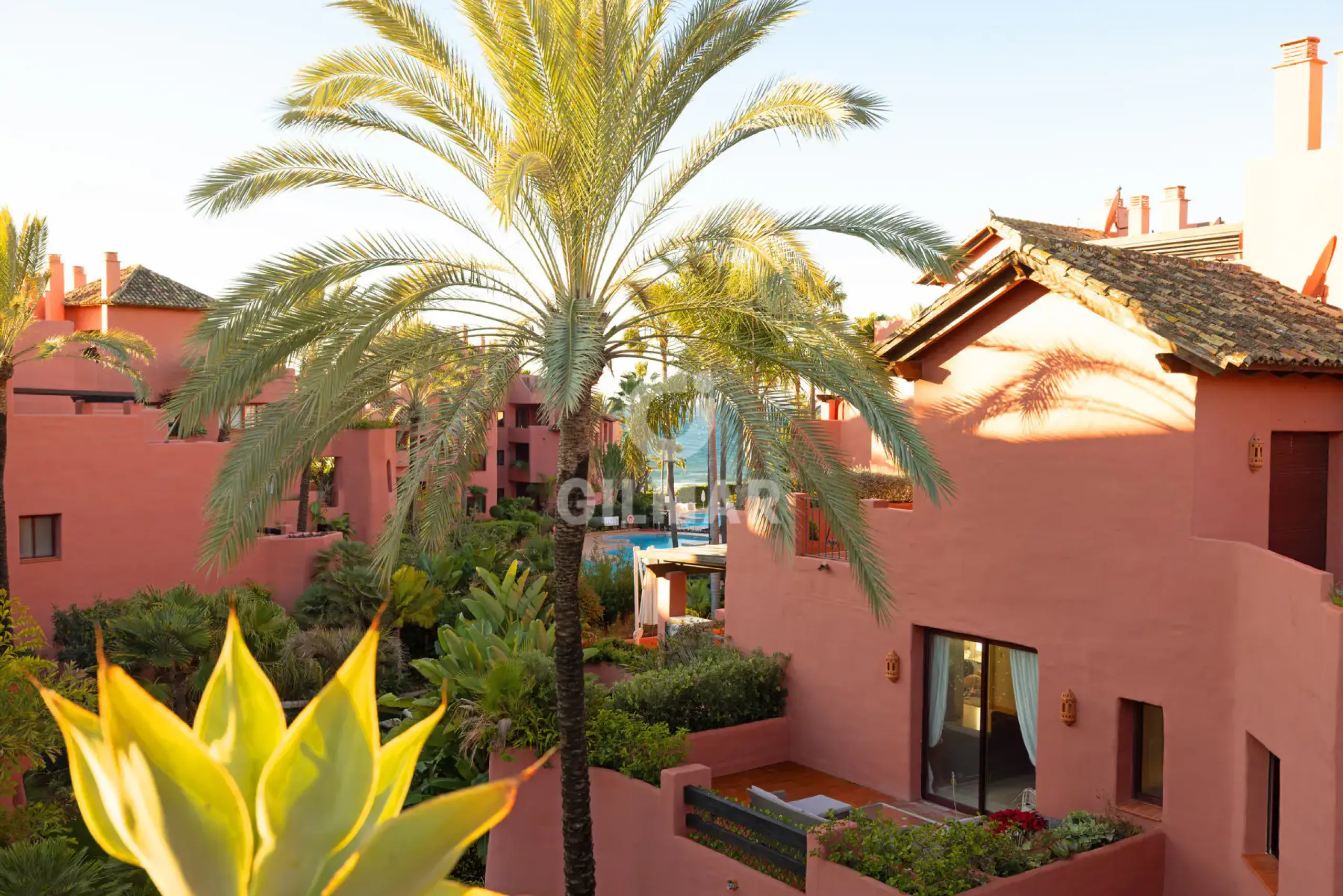 Duplex penthouse in Estepona Este - Málaga
