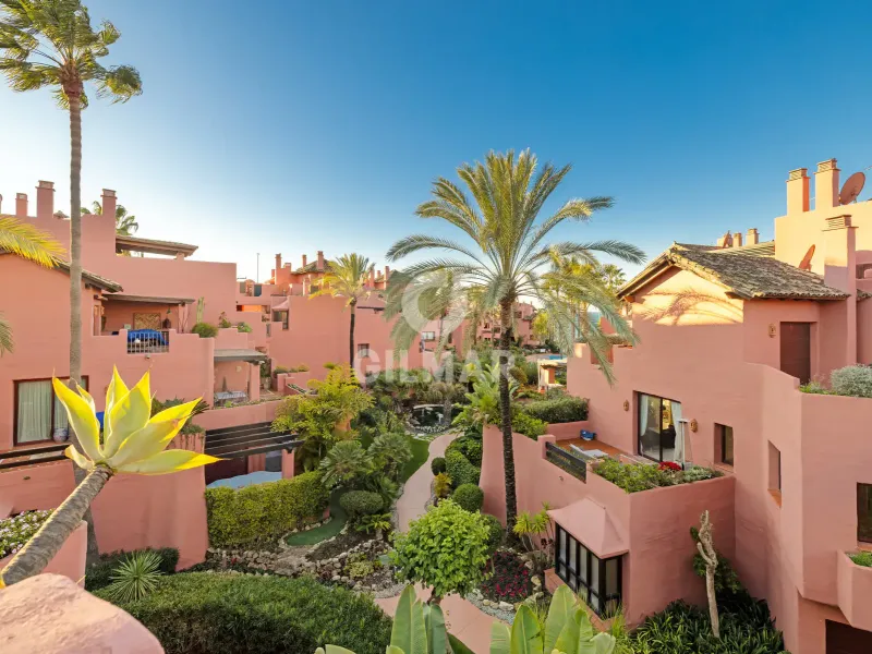 Duplex penthouse in Estepona Este - Málaga