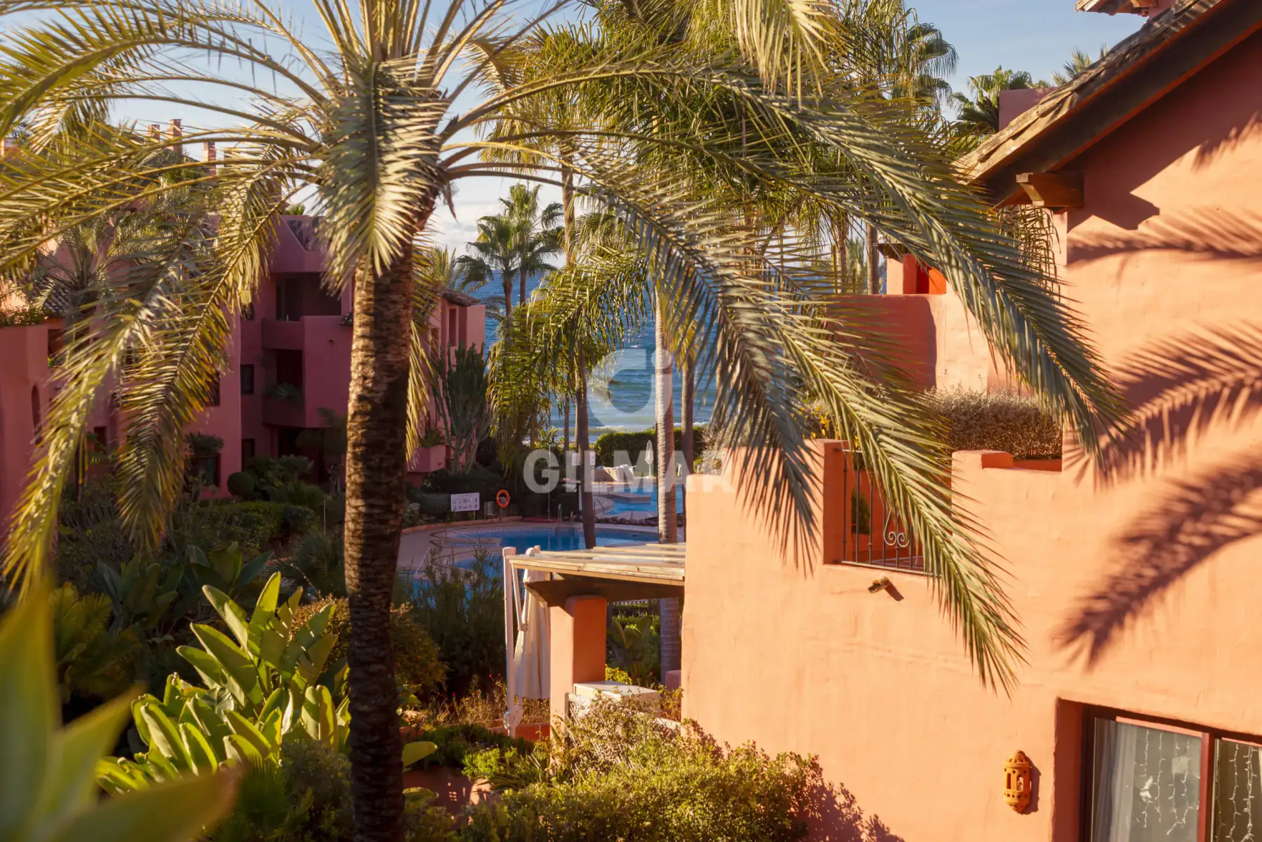 Duplex penthouse in Estepona Este - Málaga