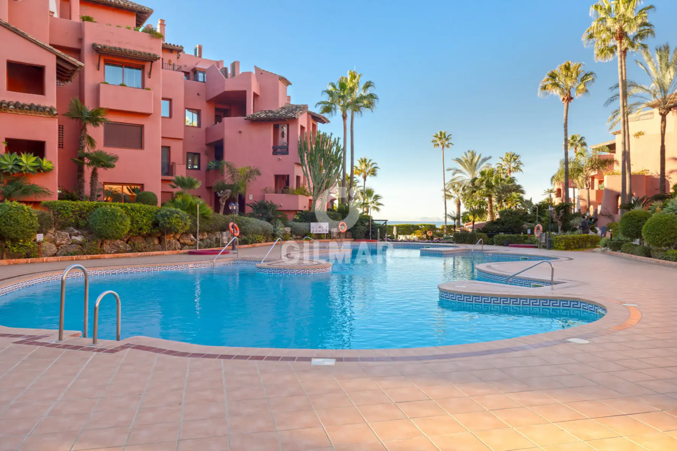 Duplex penthouse in Estepona Este - Málaga