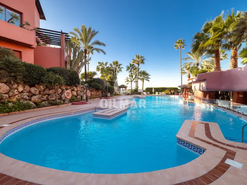 Duplex penthouse in Estepona Este - Málaga
