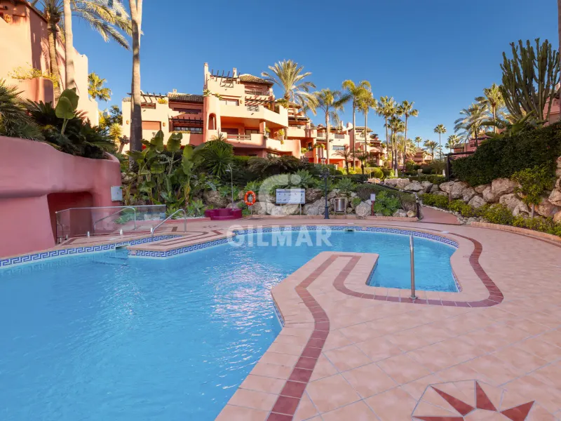Duplex penthouse in Estepona Este - Málaga