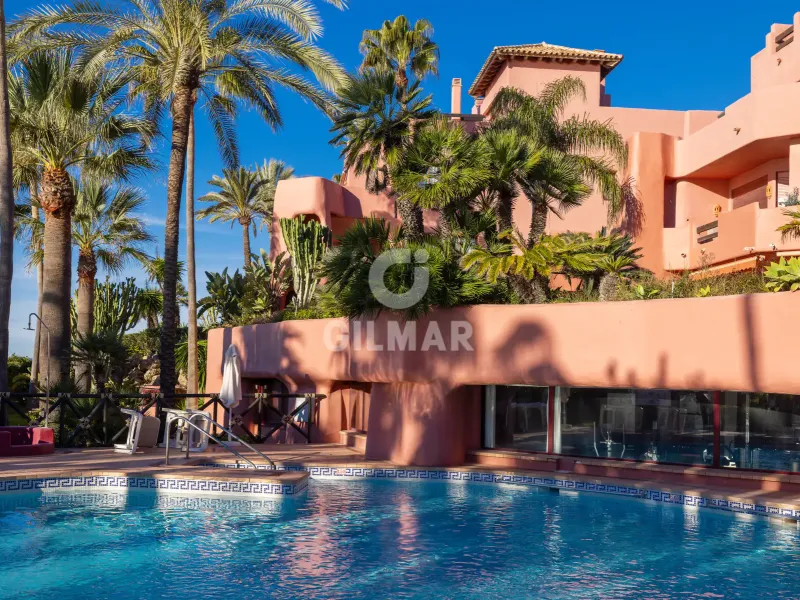 Duplex penthouse in Estepona Este - Málaga