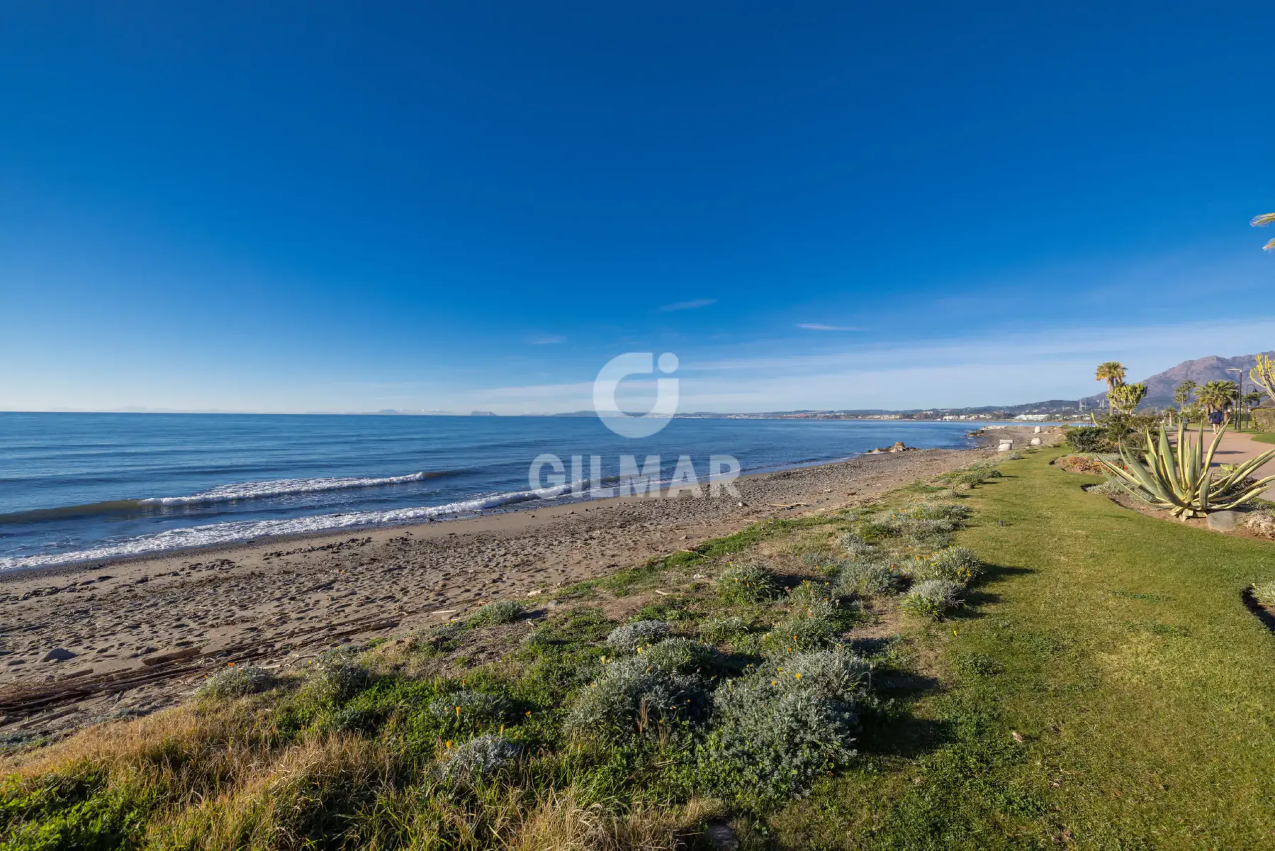 Duplex penthouse in Estepona Este - Málaga