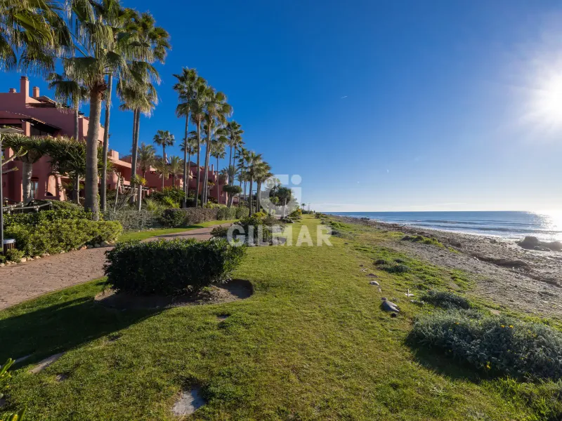 Duplex penthouse in Estepona Este - Málaga