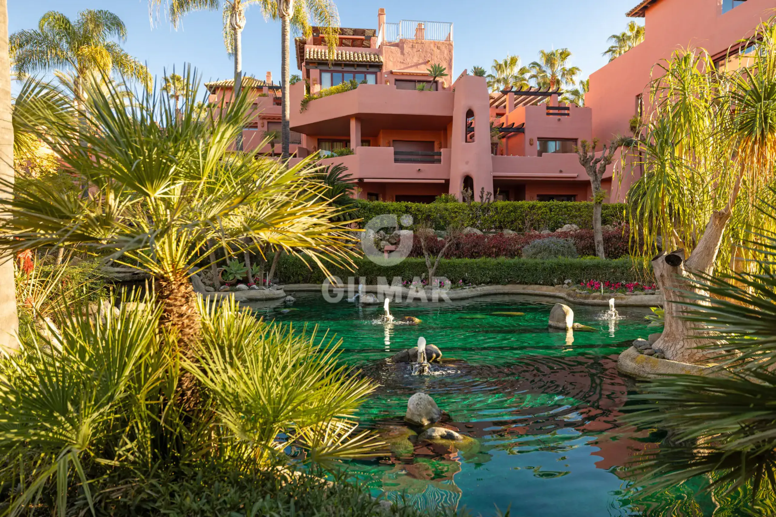 Duplex penthouse in Estepona Este - Málaga