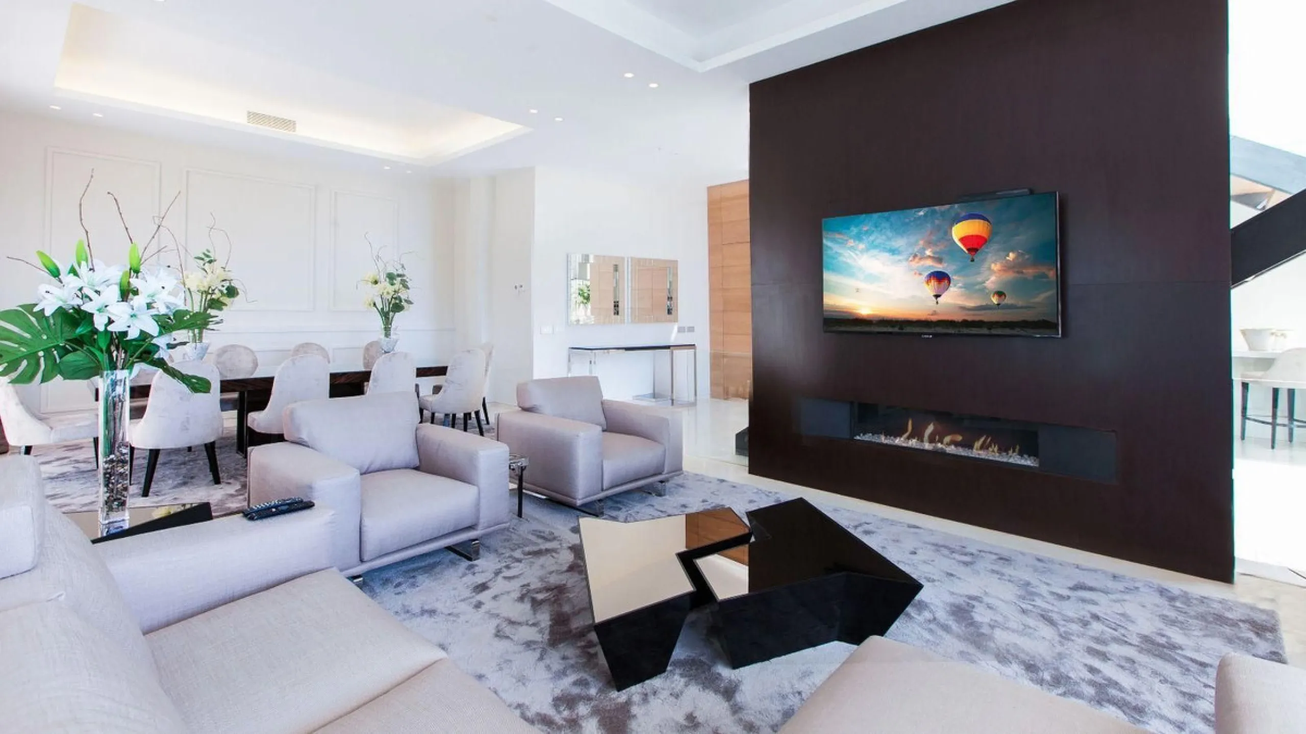 ? **Detached Villa in El Rosario, East Marbella**