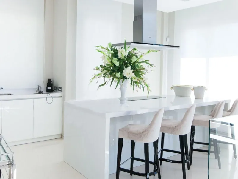 ? **Detached Villa in El Rosario, East Marbella**