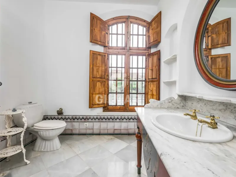 Chalet Independiente en Castilleja de la Cuesta - Sevilla