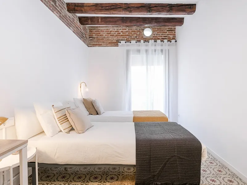 Encantador piso en calle Lluna, corazón bohemio de Barcelona