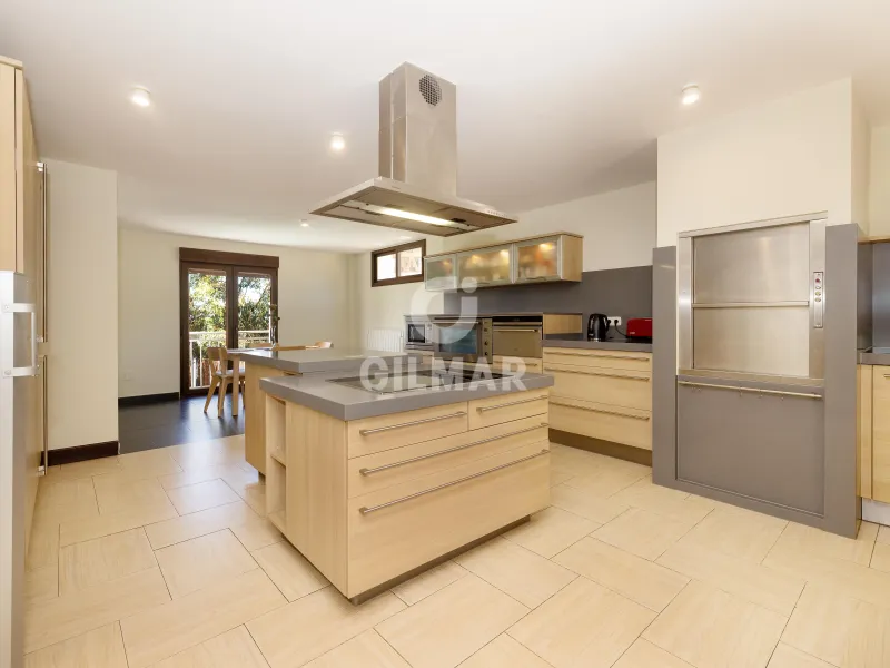 Villa in Marbella Este - Málaga