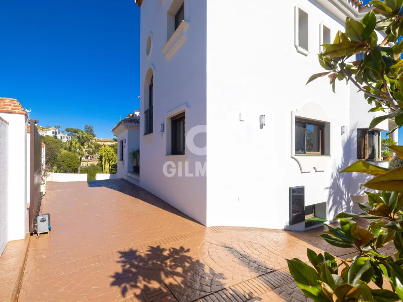 Villa in Marbella Este - Málaga