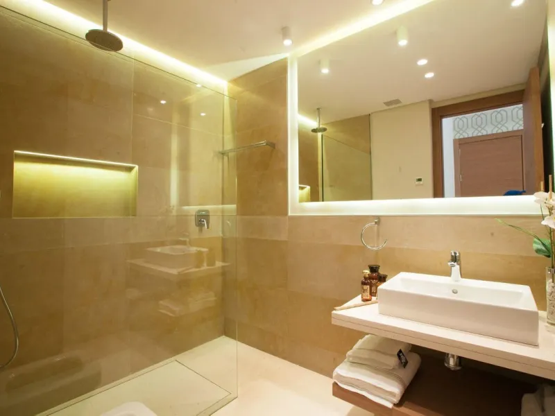 ? **Detached Villa in El Rosario, East Marbella**