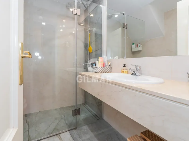 Semi-detached house in La Moraleja - Madrid