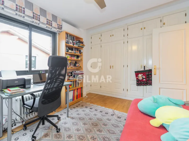 Semi-detached house in La Moraleja - Madrid