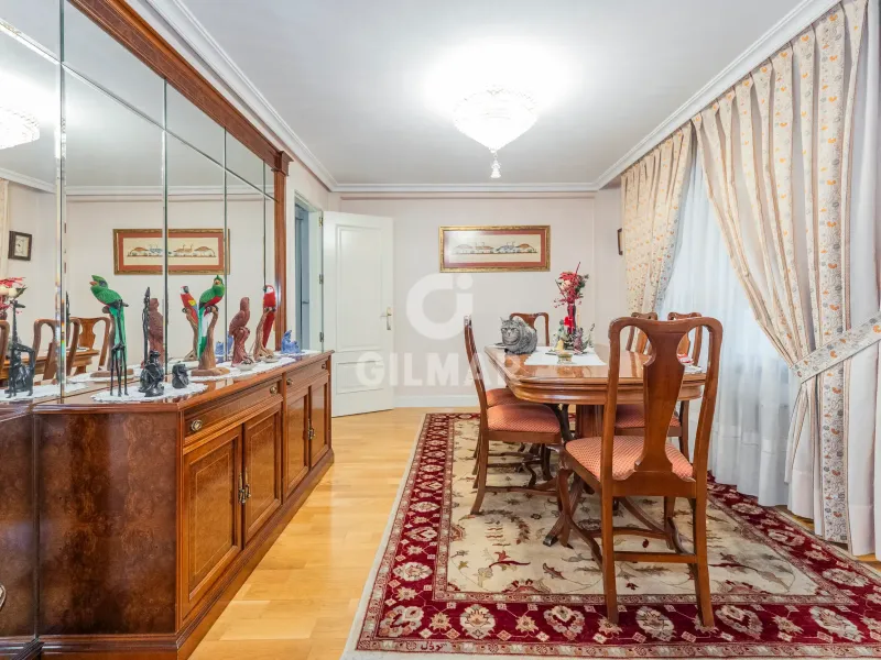 Semi-detached house in La Moraleja - Madrid