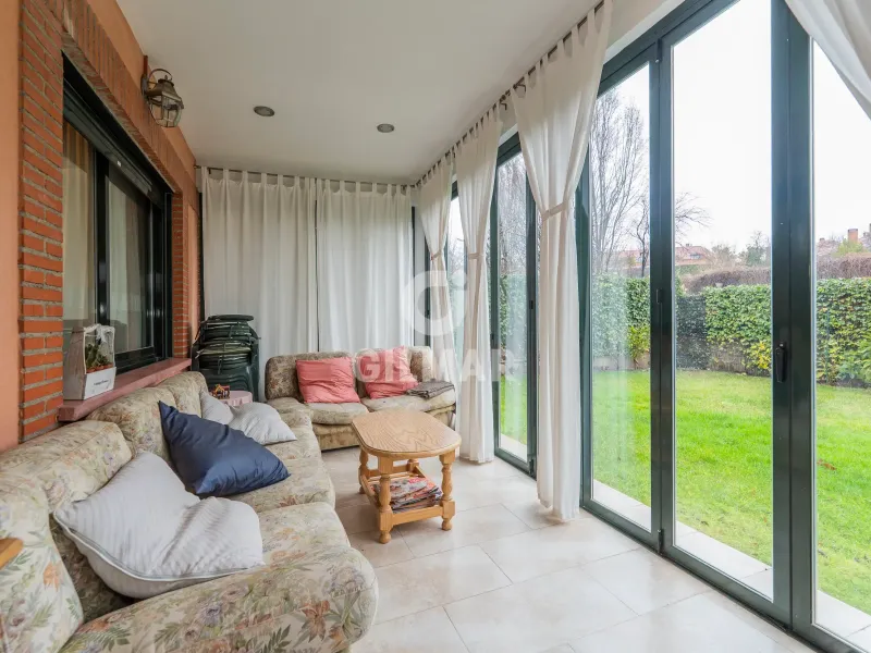 Semi-detached house in La Moraleja - Madrid