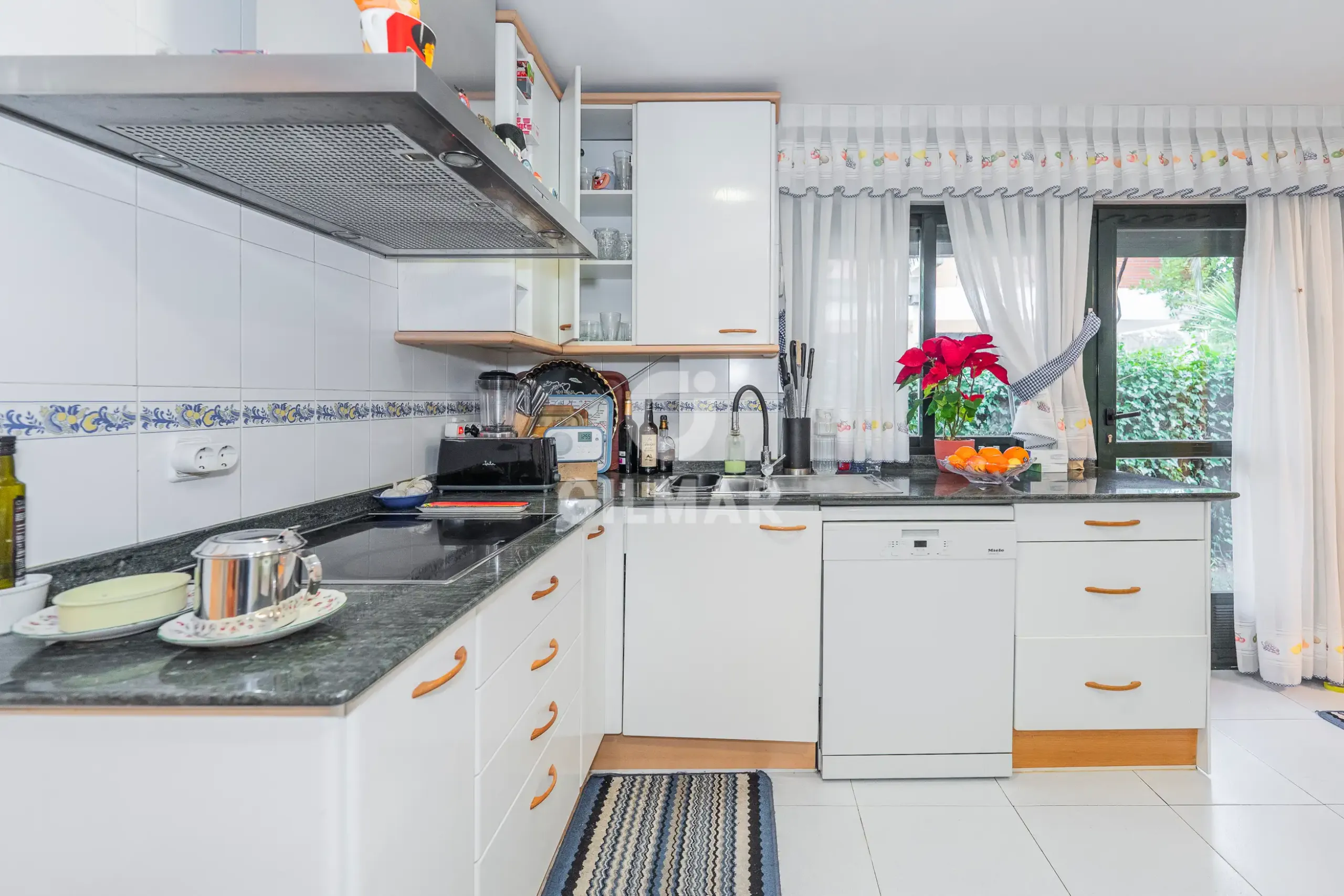 Semi-detached house in La Moraleja - Madrid
