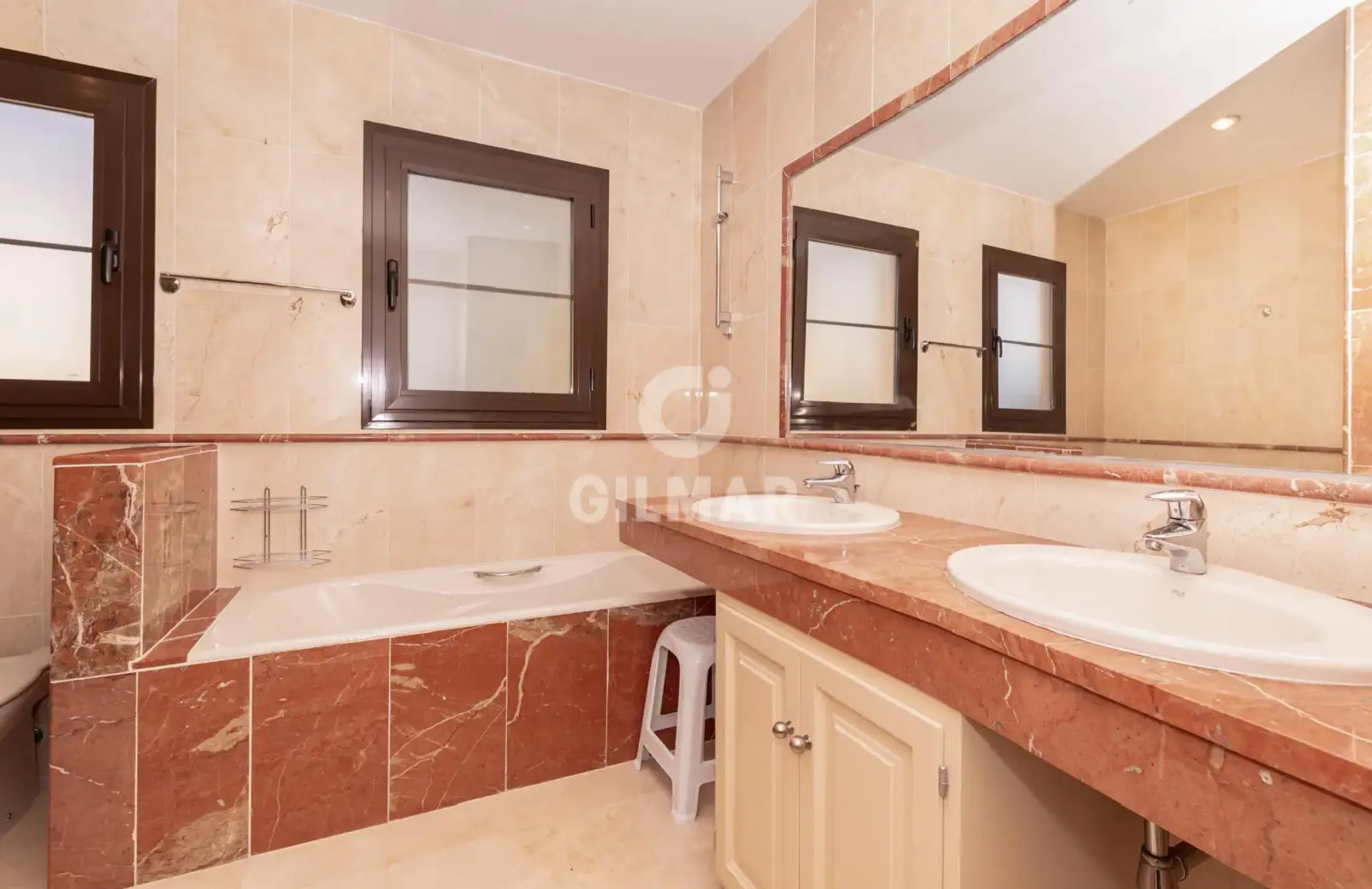 Apartment in Estepona Este - Málaga