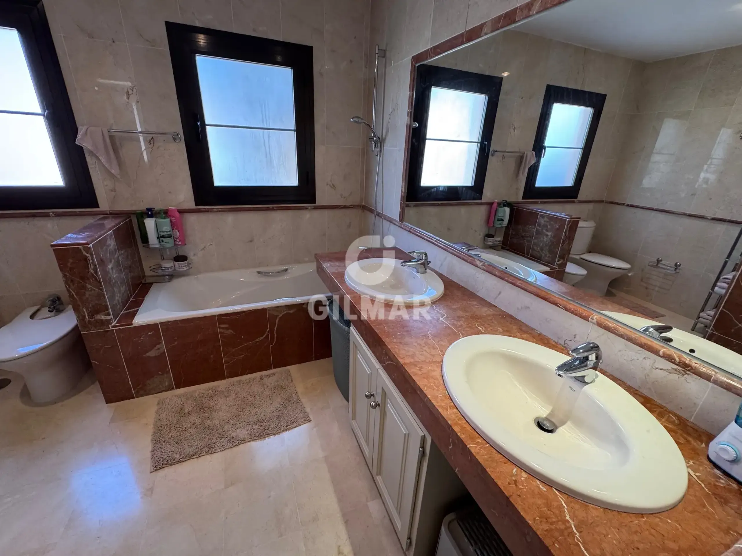Apartment in Estepona Este - Málaga