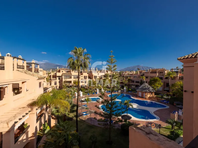 Apartment in Estepona Este - Málaga