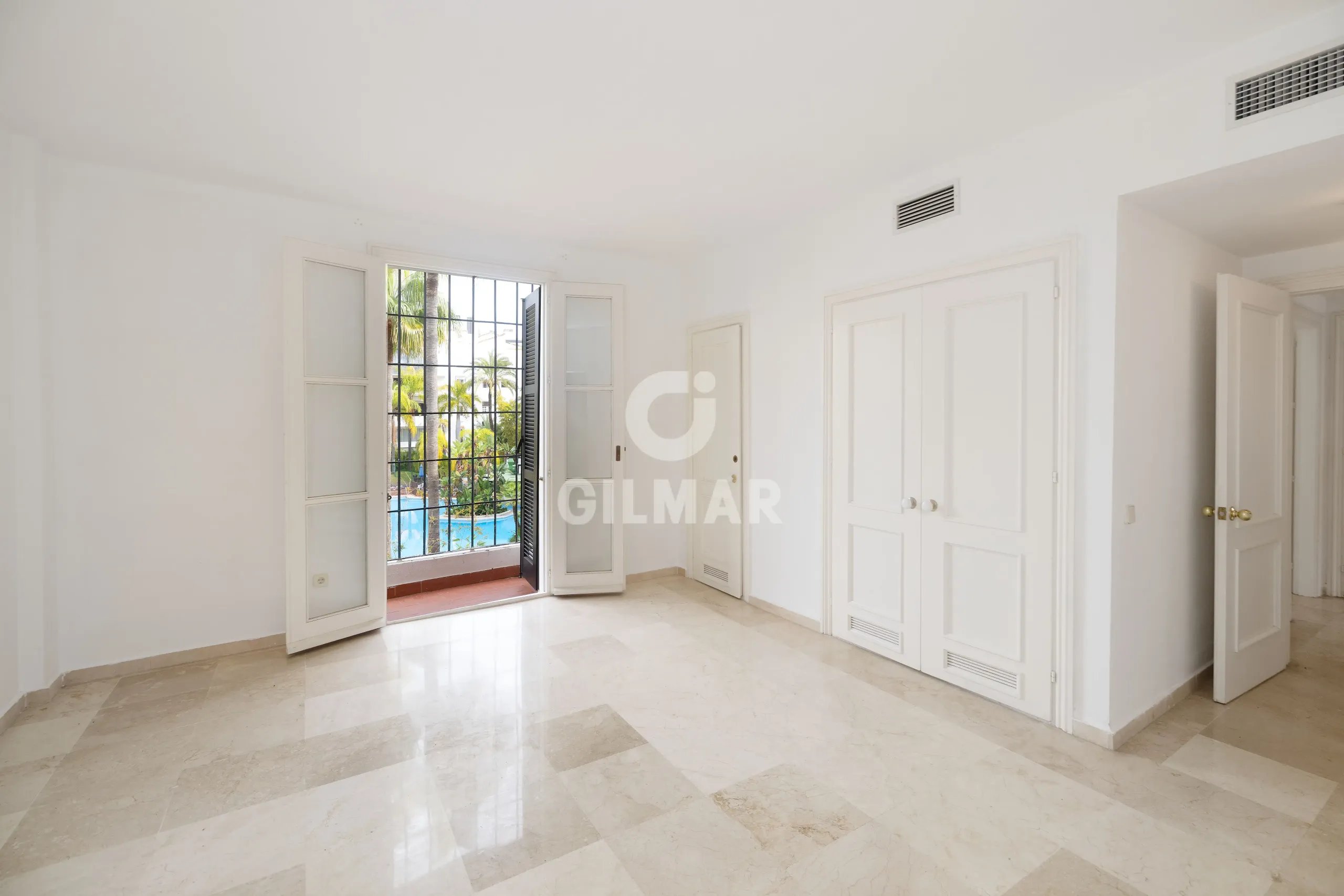Apartment in Marbella Este - Málaga