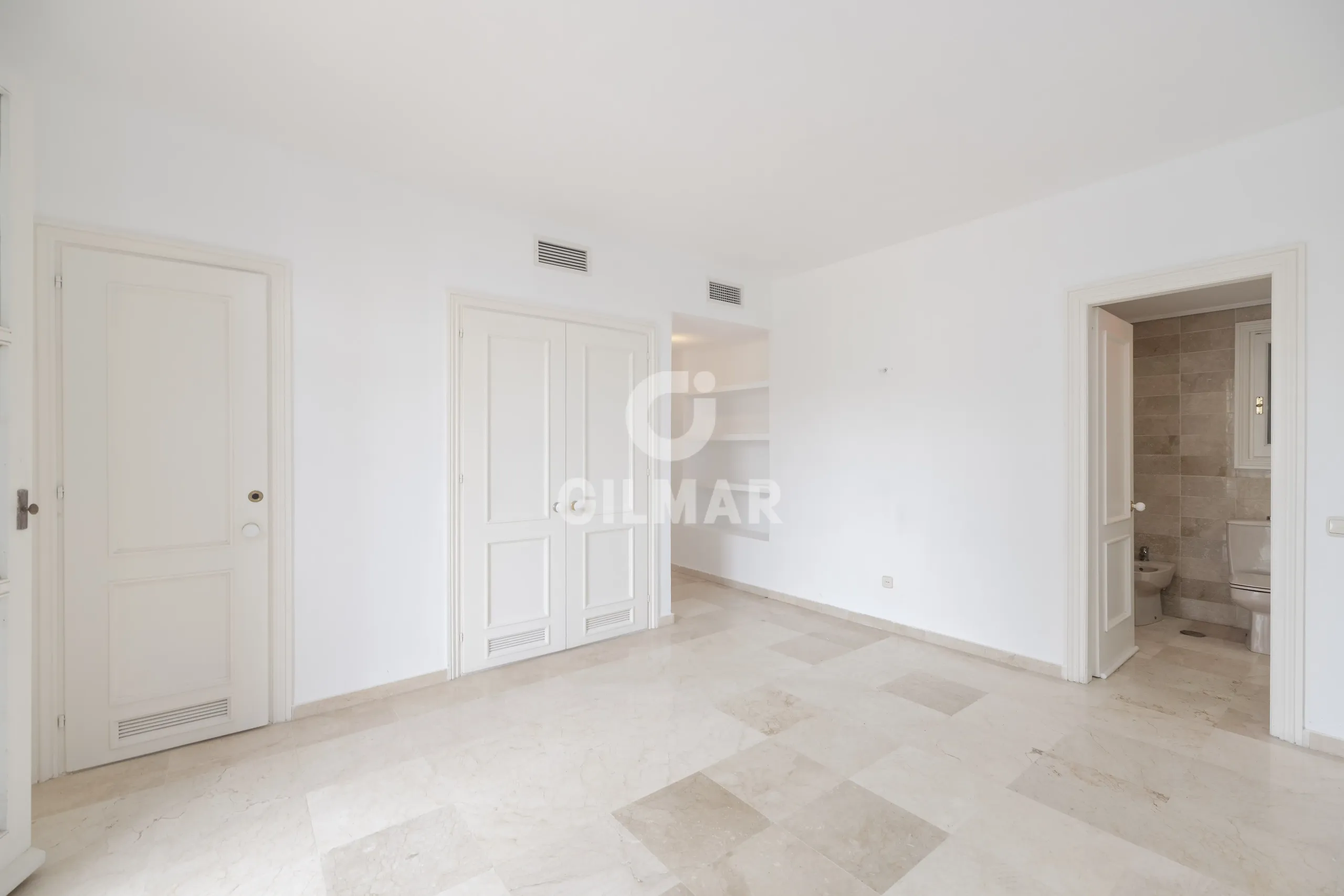 Apartment in Marbella Este - Málaga