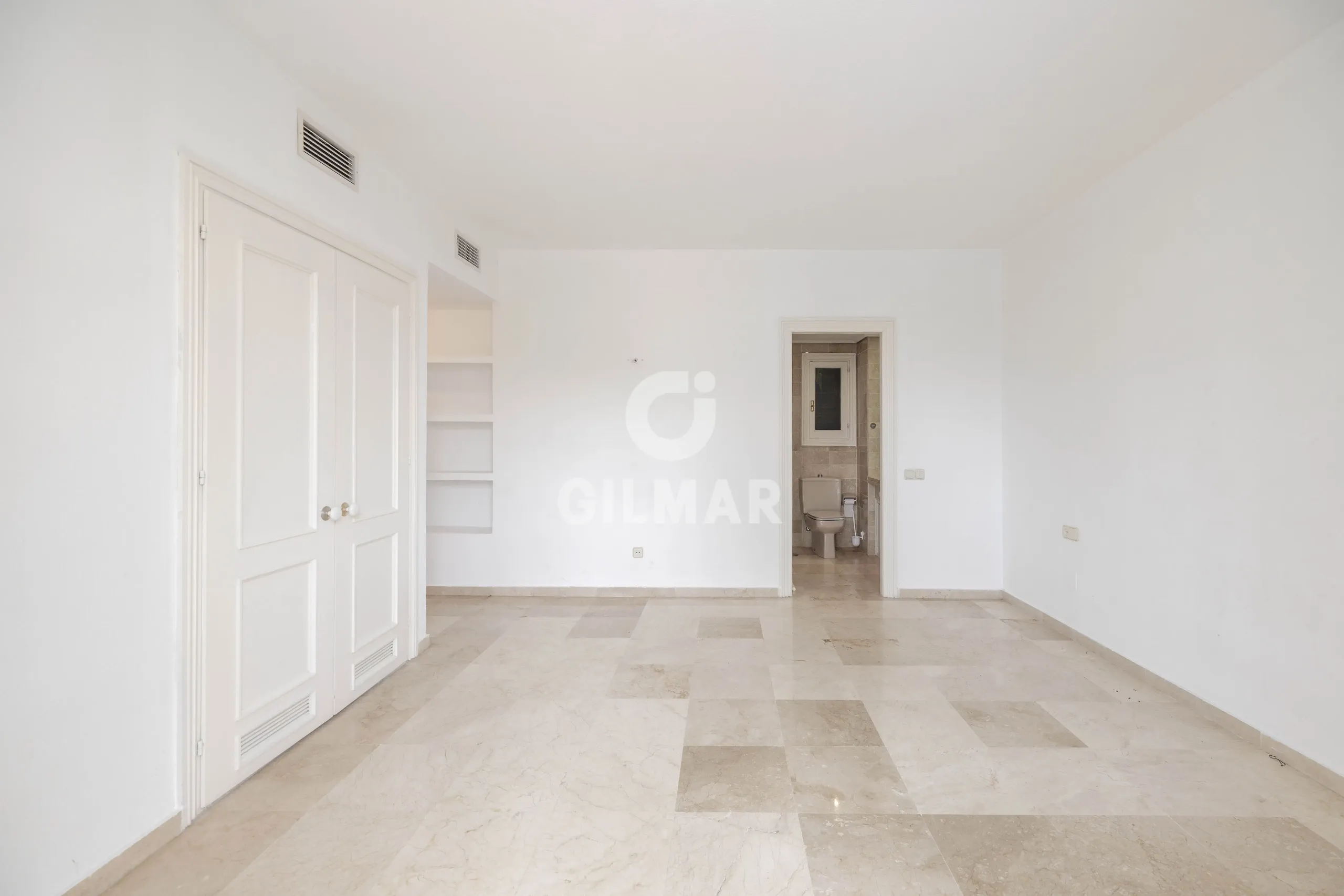 Apartment in Marbella Este - Málaga