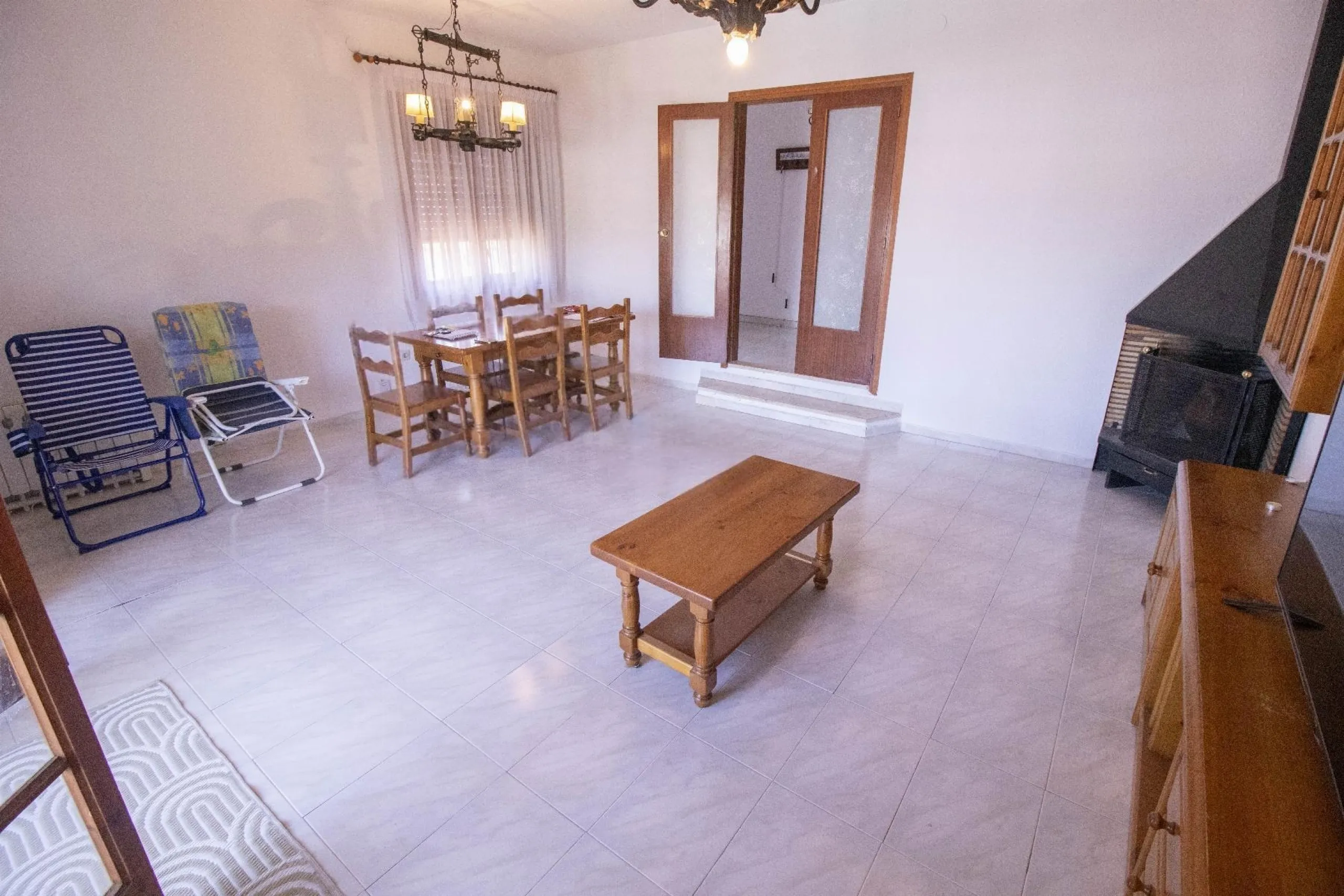 Acogedora casa con piscina y vistas al mar en Coma-Ruga, Costa Dorada