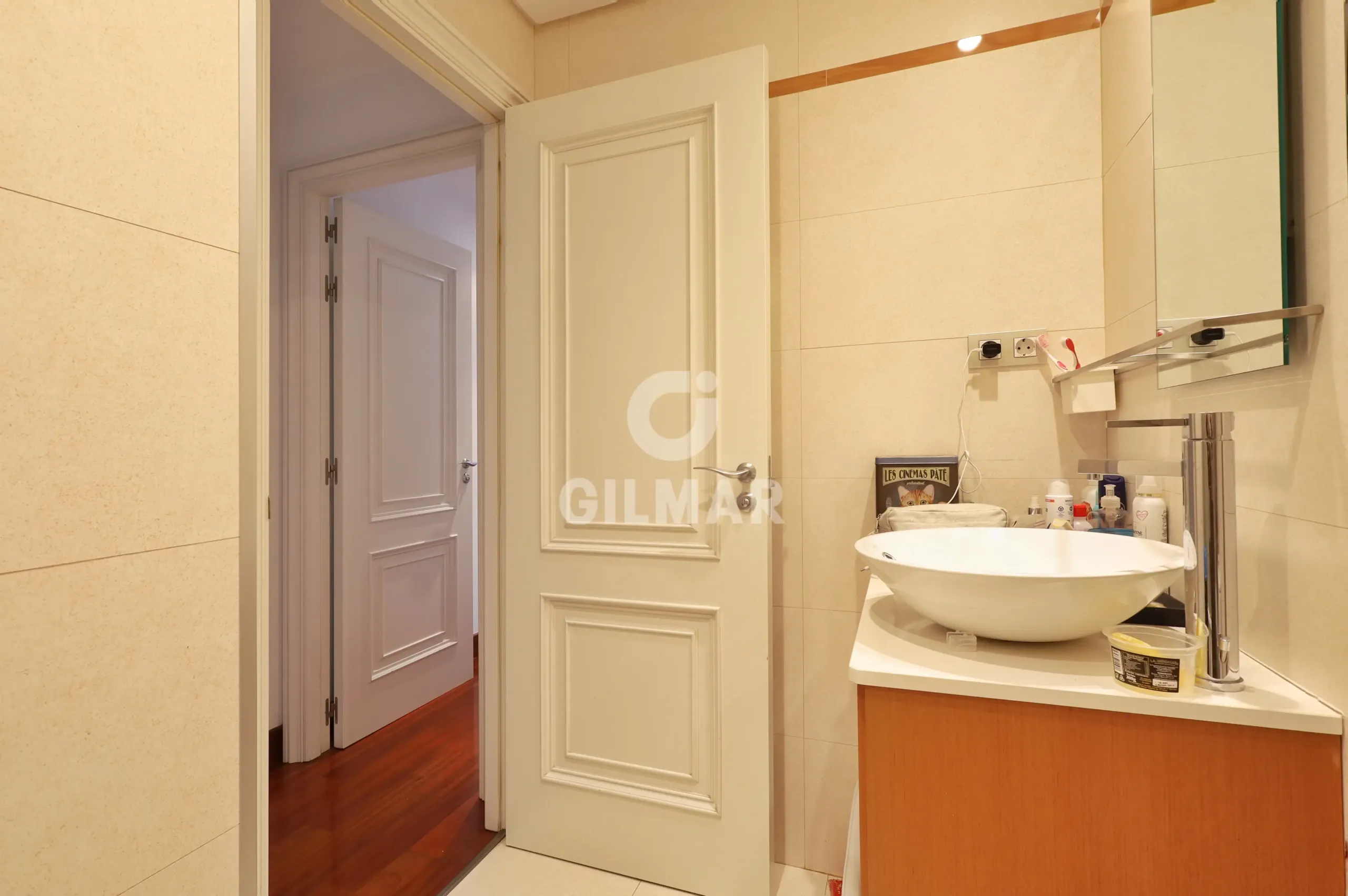 Apartment in Legazpi - Madrid