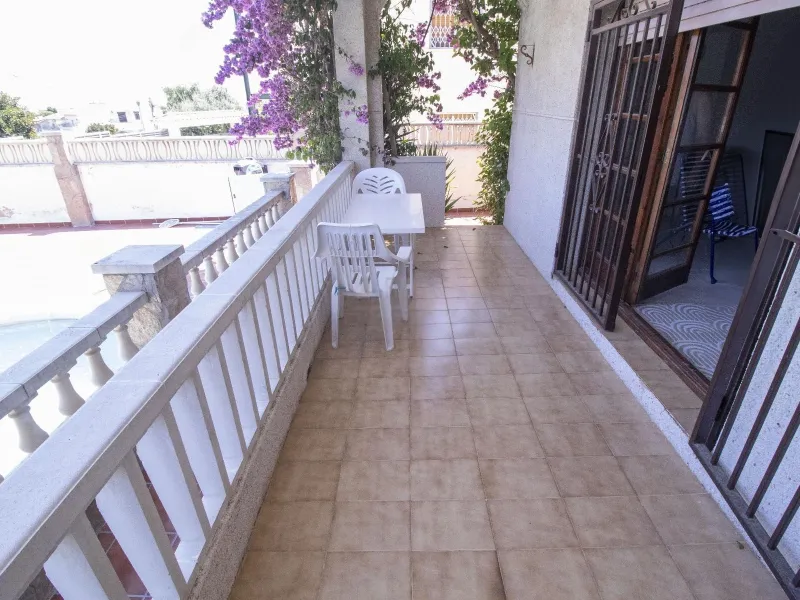 Acogedora casa con piscina y vistas al mar en Coma-Ruga, Costa Dorada