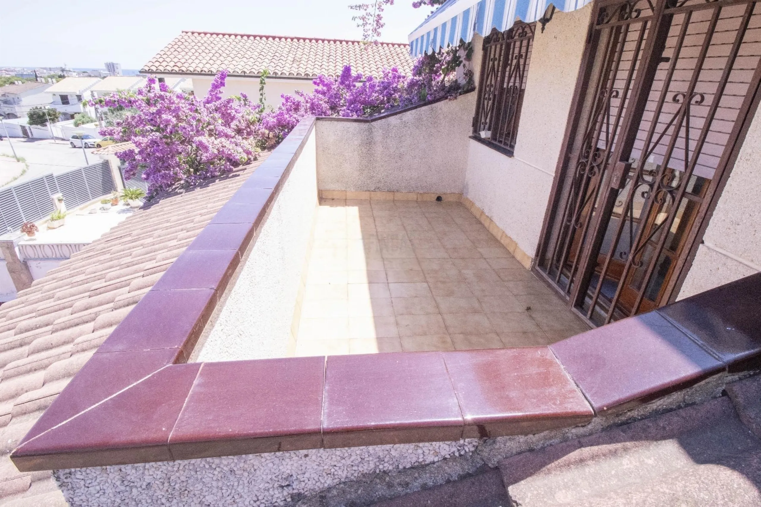 Acogedora casa con piscina y vistas al mar en Coma-Ruga, Costa Dorada