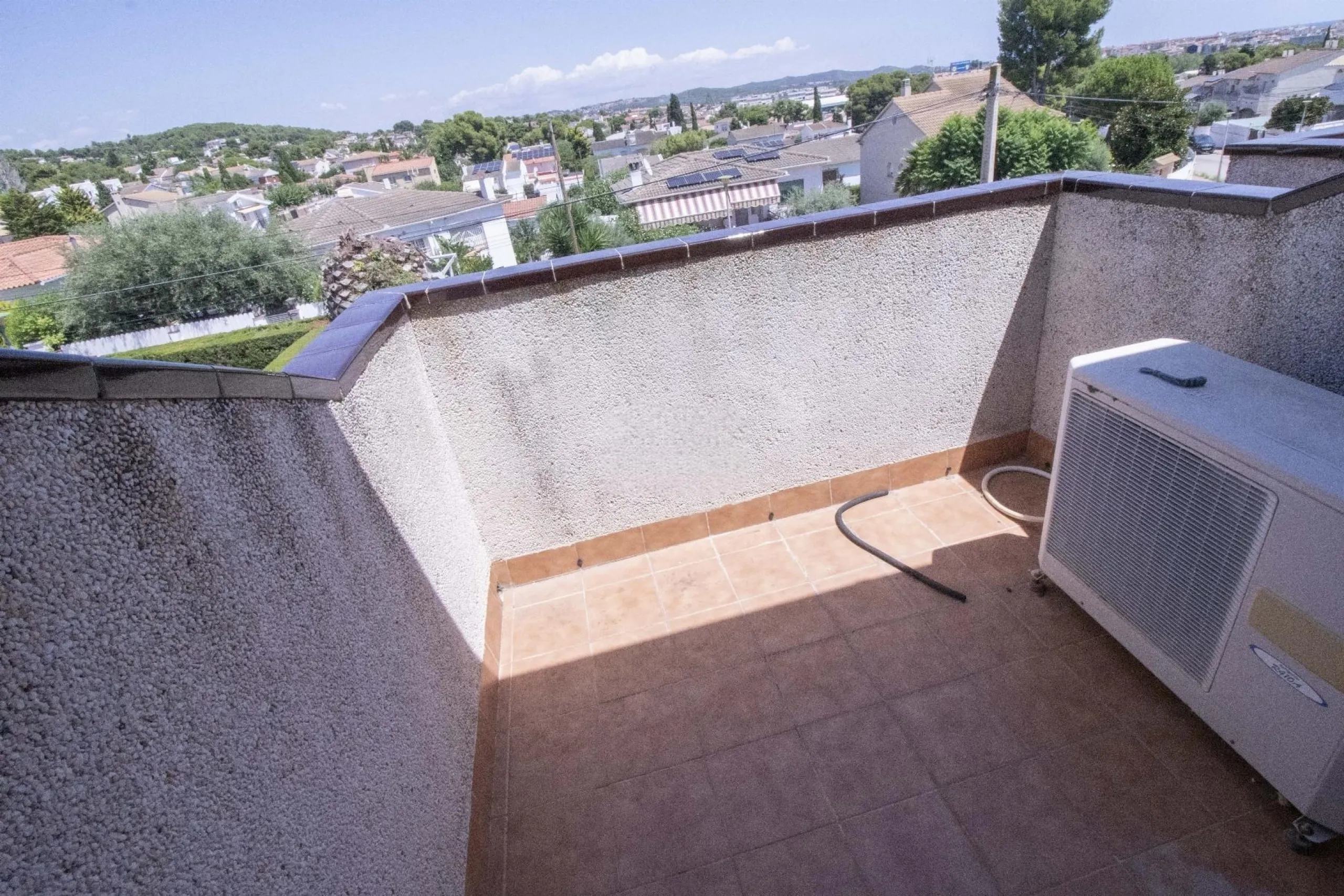 Acogedora casa con piscina y vistas al mar en Coma-Ruga, Costa Dorada