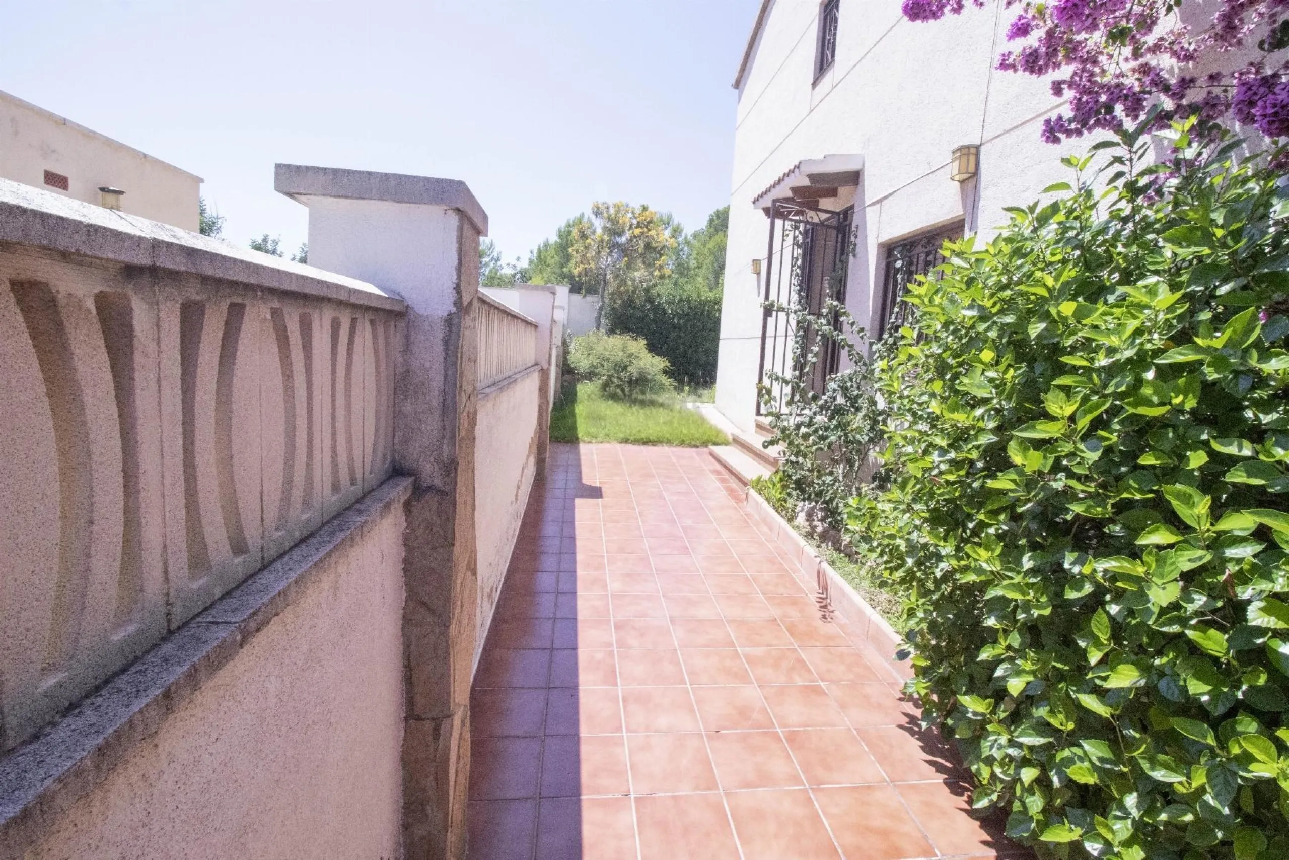 Acogedora casa con piscina y vistas al mar en Coma-Ruga, Costa Dorada