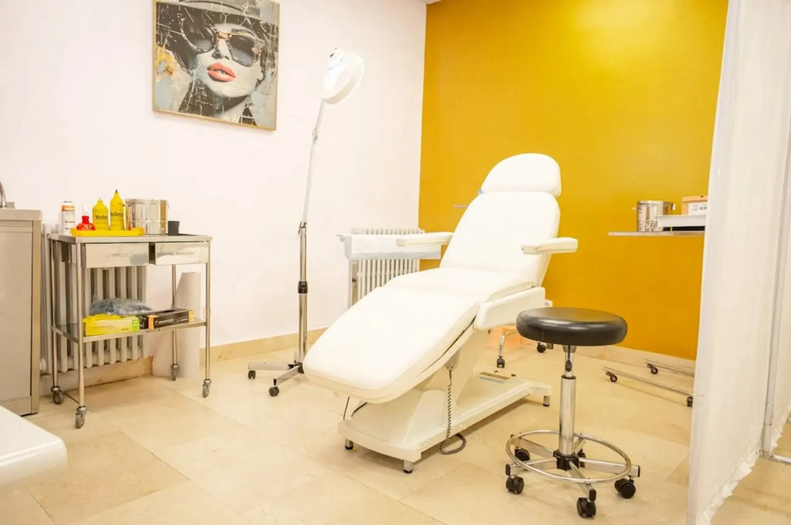 Investment Property in Madrid — Leased to a Prestigious Private Clinic