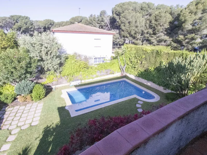 Two-Storey House with Garden and Pool in Coma Ruga, Costa Dorada