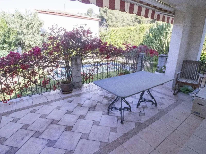 Two-Storey House with Garden and Pool in Coma Ruga, Costa Dorada